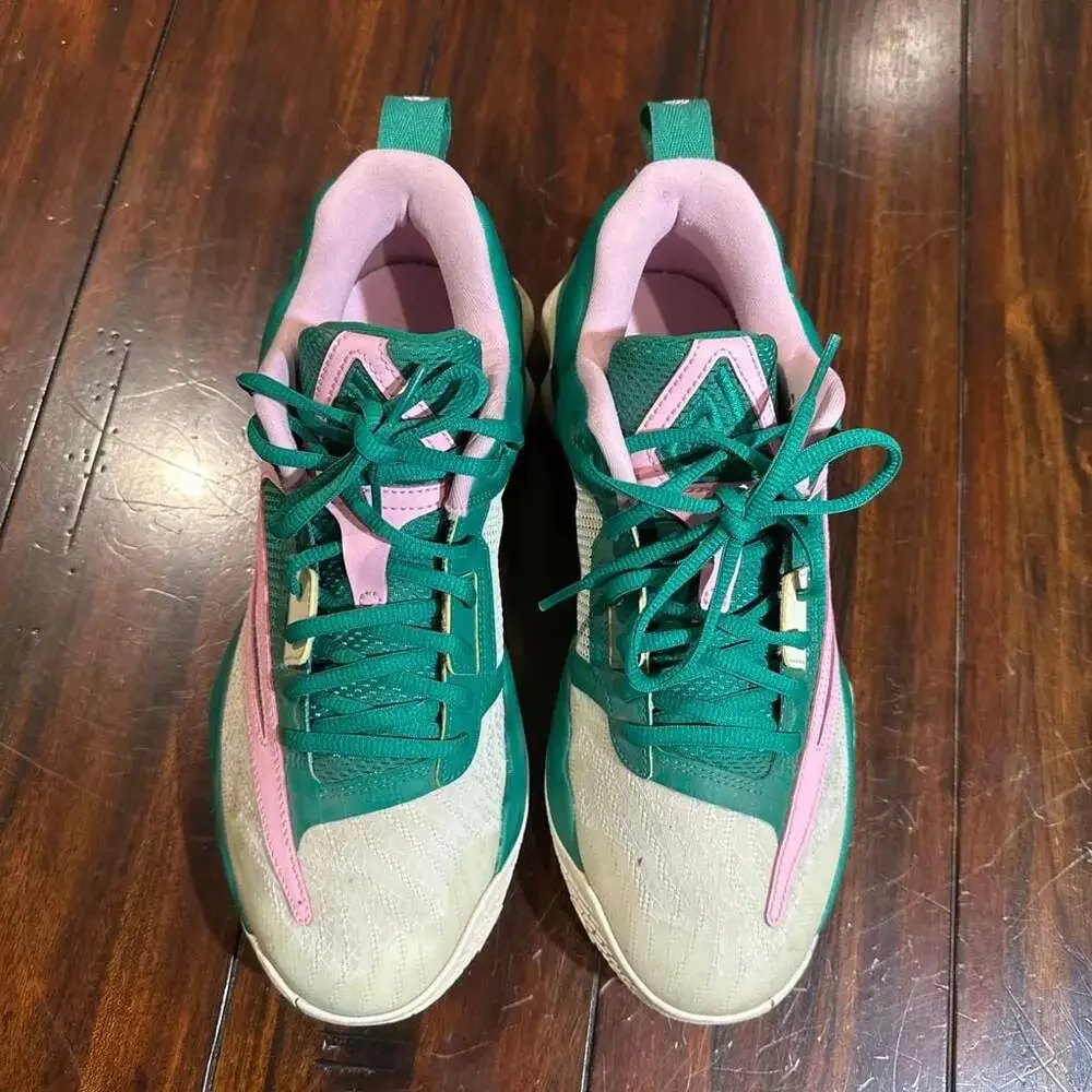 Nike Giannis Immortality 3 Basketball Shoes Green Pink Mens Size 9